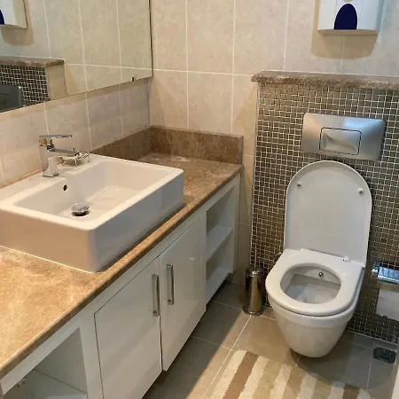 Outstanding 3 Bed Duplex In Popular Gated Community * 시데