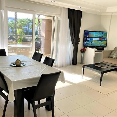 아파트 Outstanding 3 Bed Duplex In Popular Gated Community *