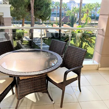 아파트 Outstanding 3 Bed Duplex In Popular Gated Community *