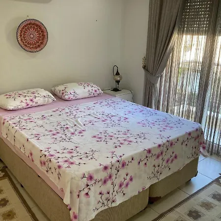 아파트 Outstanding 3 Bed Duplex In Popular Gated Community *