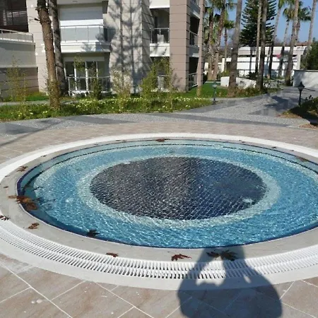 Apartment Outstanding 3 Bed Duplex In Popular Gated Community